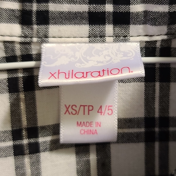 🎸3/$15 Sz4/5 Plaid Xhilaration button-down - Picture 11 of 11
